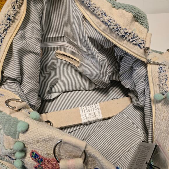 American & Beyond Weekend Travel Bag with Pouch Turtle NIP - Picture 8 of 14